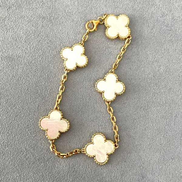 Van Cleef & Arpels Vintage Alhambra Mother of Pearl bracelet - Image 2