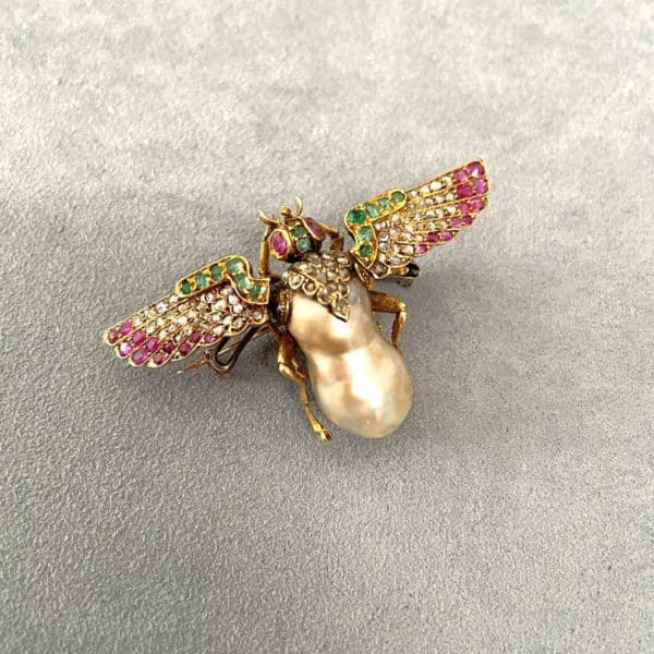 Natural Pearl Egyptian Revival Bug Brooch - Image 4