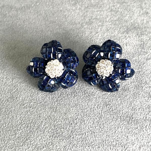 18k White Gold and Sapphire Flower Earrings